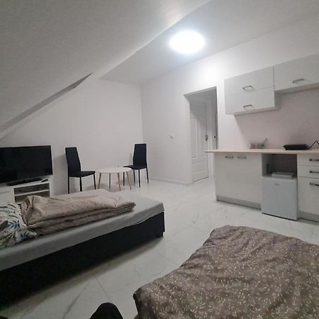 Апартаменти Rmf Naworol 10,,,, Wjazd Od Nr 6 Щецин Екстер'єр фото