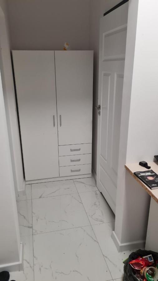 Апартаменти Rmf Naworol 10,,,, Wjazd Od Nr 6 Щецин Екстер'єр фото
